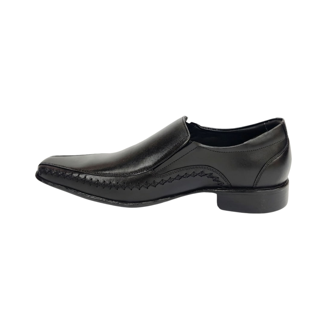 Zapato Escarpín Alargado Con Detalle De Costura Negro New Green - Image 2